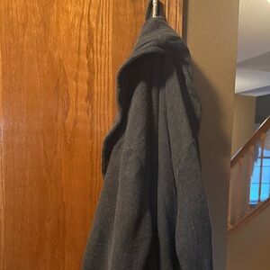 Comfy, clean material, Women's Robe—-like new, never worn